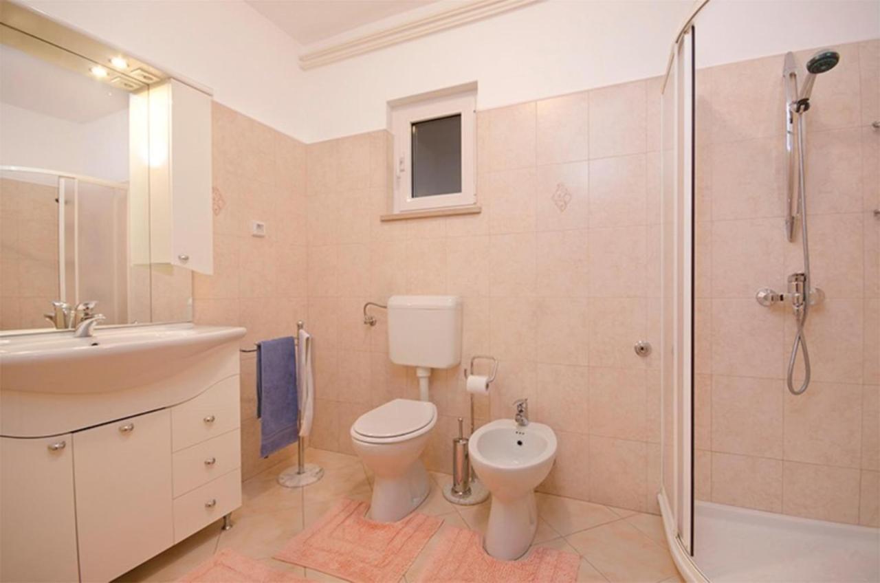Apartments Bungavilia Rovinj Ngoại thất bức ảnh