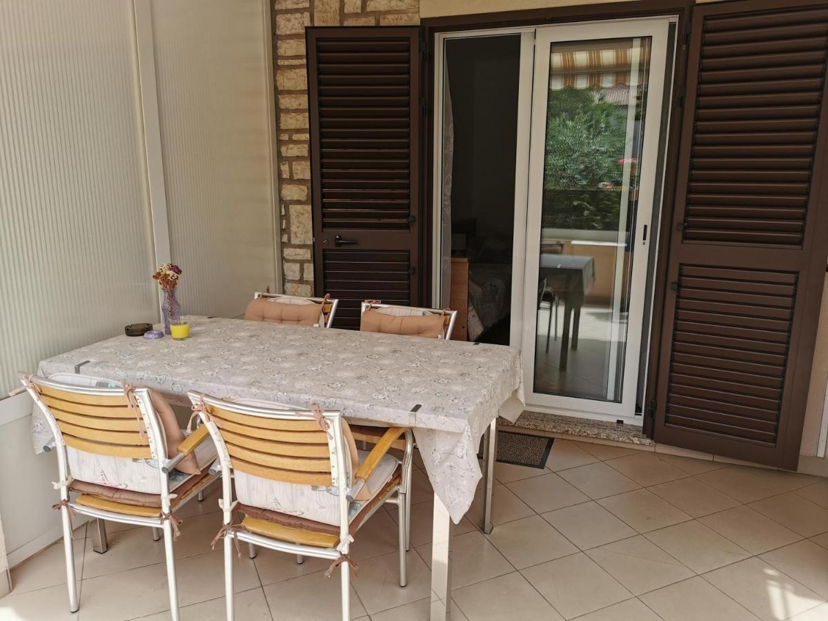 Apartments Bungavilia Rovinj Ngoại thất bức ảnh